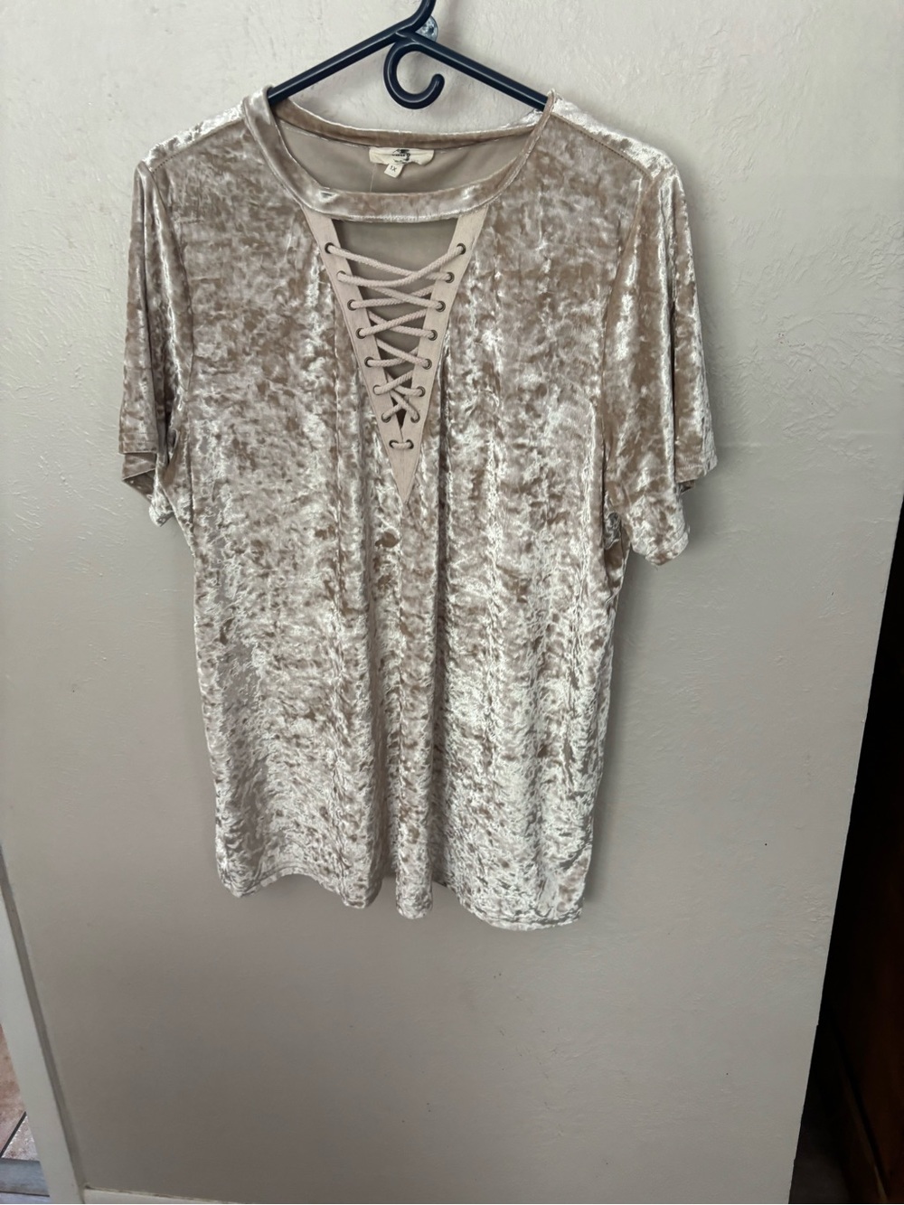 entro Crushed Velvet Lace-Up Short Sleeve Top - Taupe